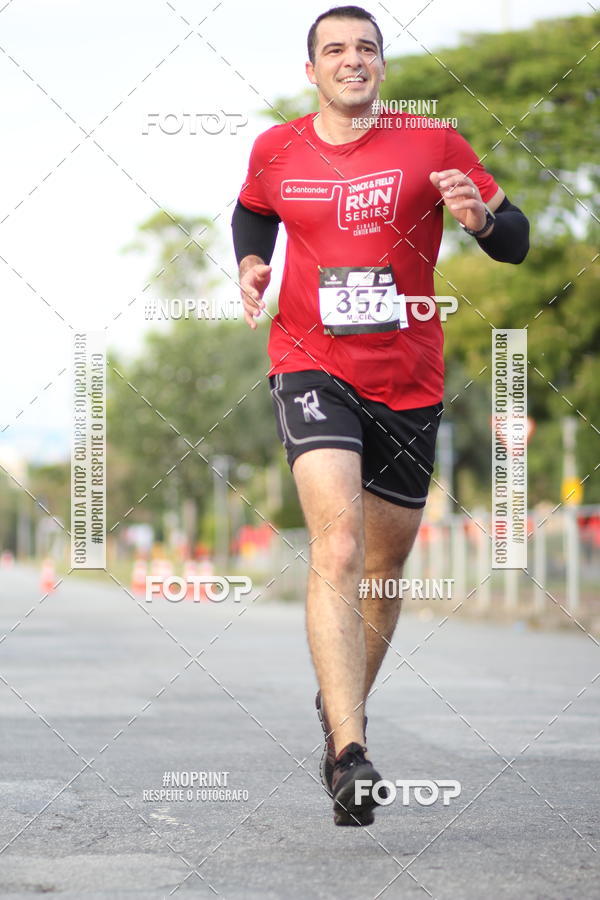 Achetez vos photos de l'vnementSantander Track&Field Run Series - Cidade Center Norte sur Fotop