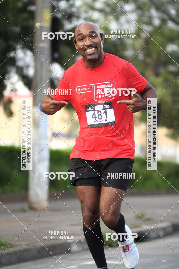 Achetez vos photos de l'vnementSantander Track&Field Run Series - Cidade Center Norte sur Fotop