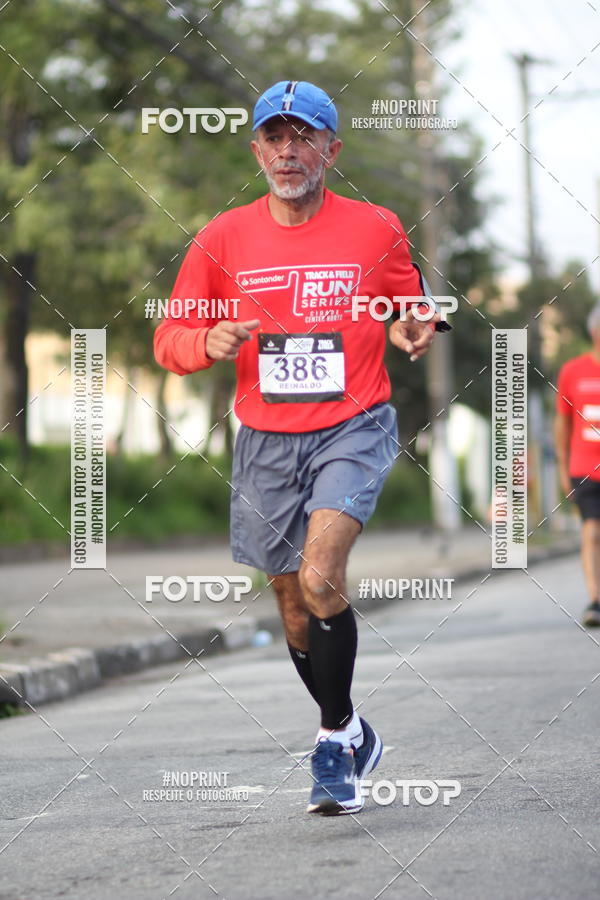 Achetez vos photos de l'vnementSantander Track&Field Run Series - Cidade Center Norte sur Fotop