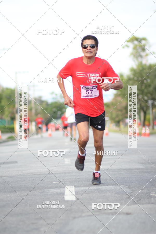 Achetez vos photos de l'vnementSantander Track&Field Run Series - Cidade Center Norte sur Fotop