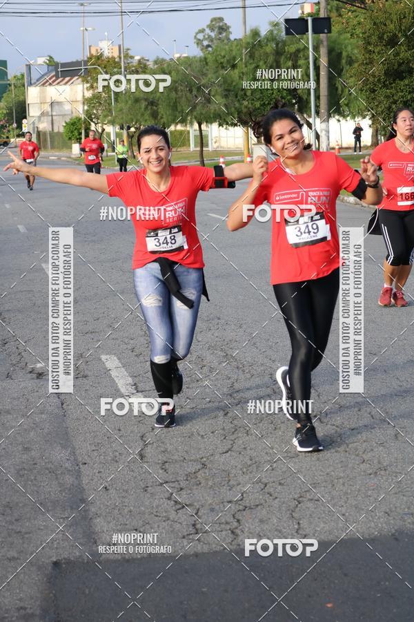 Compre as suas fotos do eventoSantander Track&Field Run Series - Cidade Center Norte no Fotop