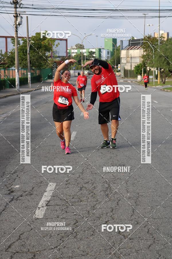 Compre as suas fotos do eventoSantander Track&Field Run Series - Cidade Center Norte no Fotop