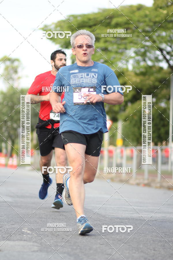 Compra tus fotos del eventoSantander Track&Field Run Series - Cidade Center Norte En Fotop