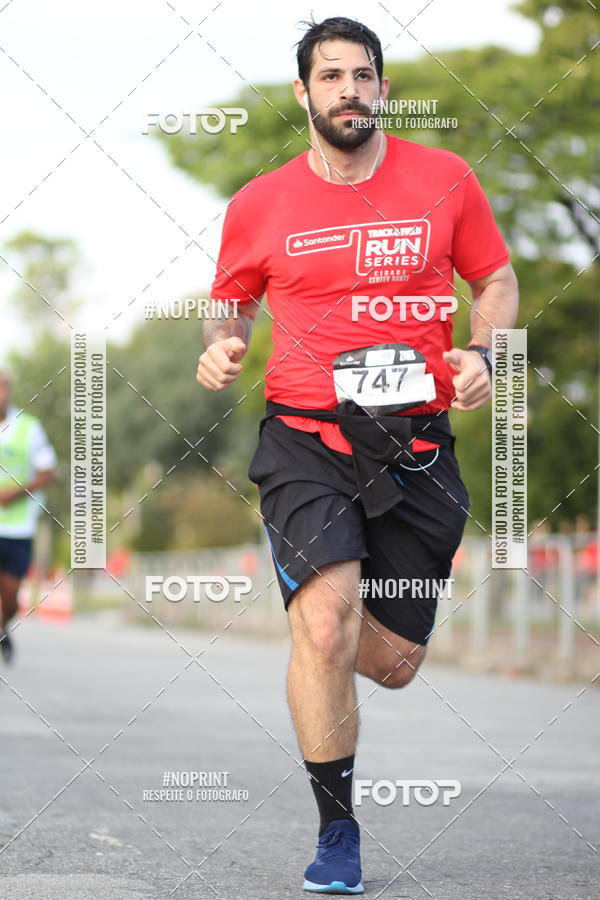 Compra tus fotos del eventoSantander Track&Field Run Series - Cidade Center Norte En Fotop