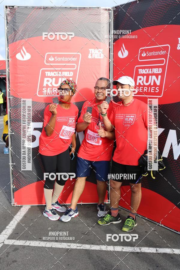 Achetez vos photos de l'vnementSantander Track&Field Run Series - Cidade Center Norte sur Fotop