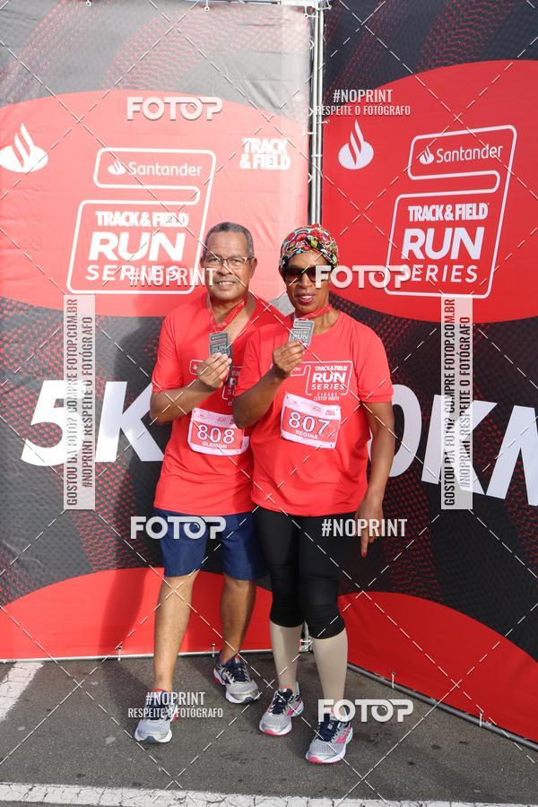 Achetez vos photos de l'vnementSantander Track&Field Run Series - Cidade Center Norte sur Fotop