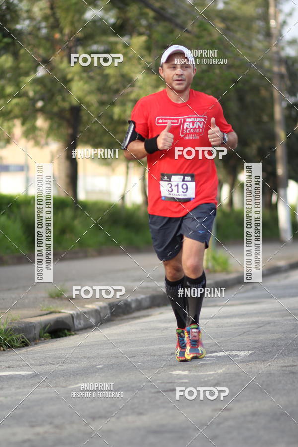 Compre suas fotos do eventoSantander Track&Field Run Series - Cidade Center Norte no Fotop