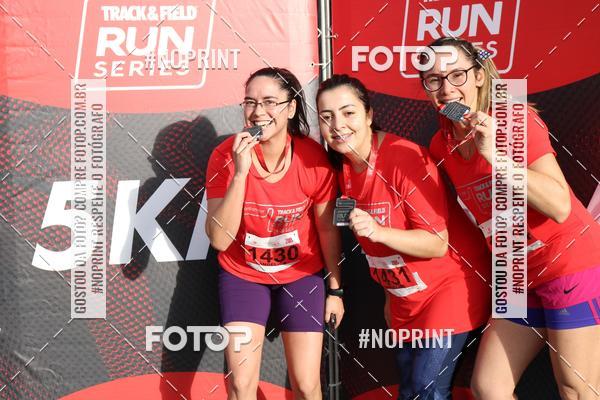 Achetez vos photos de l'vnementSantander Track&Field Run Series - Cidade Center Norte sur Fotop
