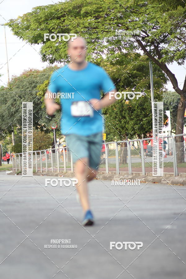 Achetez vos photos de l'vnementSantander Track&Field Run Series - Cidade Center Norte sur Fotop