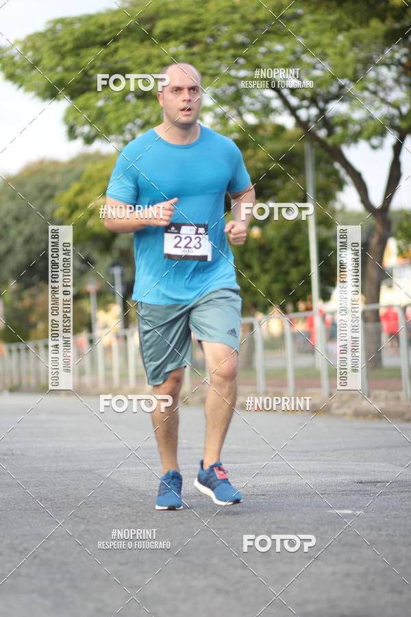 Achetez vos photos de l'vnementSantander Track&Field Run Series - Cidade Center Norte sur Fotop
