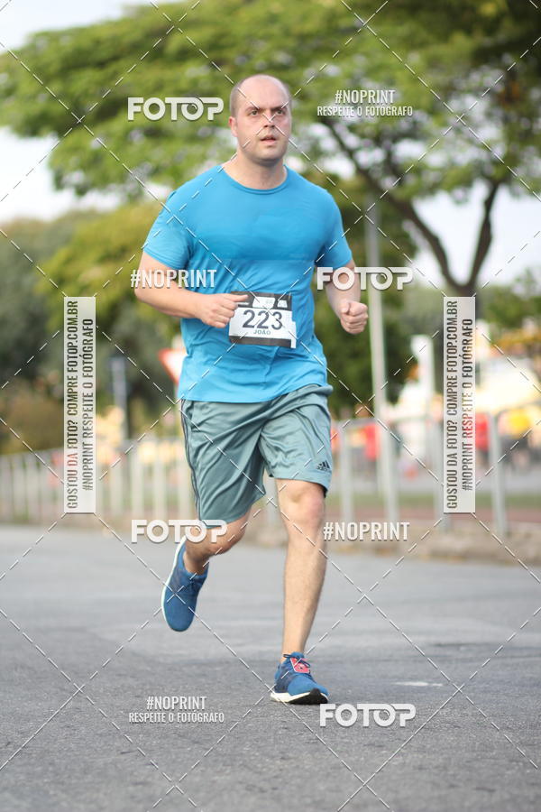 Achetez vos photos de l'vnementSantander Track&Field Run Series - Cidade Center Norte sur Fotop
