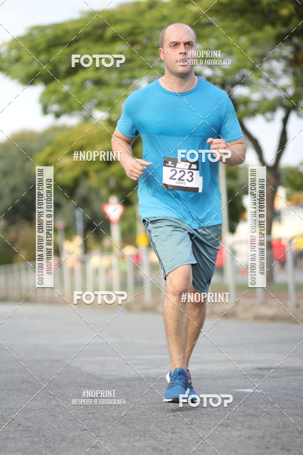 Achetez vos photos de l'vnementSantander Track&Field Run Series - Cidade Center Norte sur Fotop