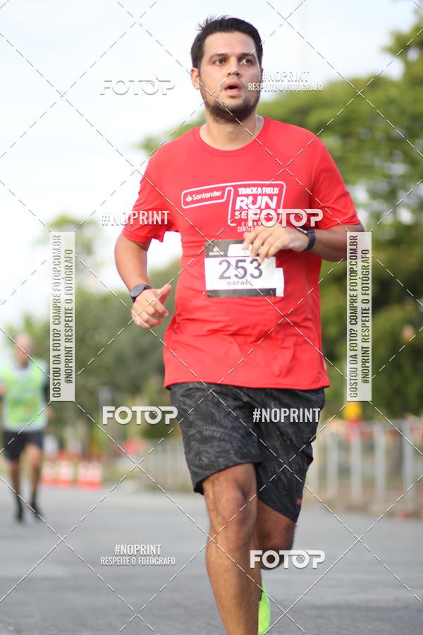 Achetez vos photos de l'vnementSantander Track&Field Run Series - Cidade Center Norte sur Fotop