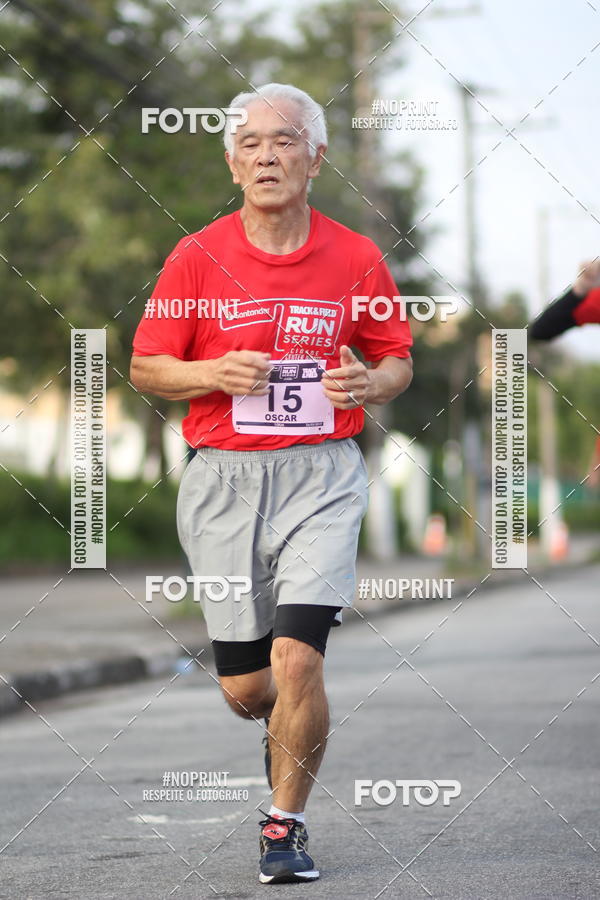 Achetez vos photos de l'vnementSantander Track&Field Run Series - Cidade Center Norte sur Fotop