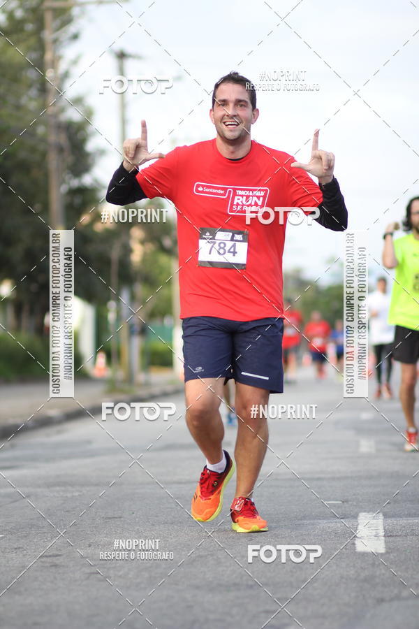 Achetez vos photos de l'vnementSantander Track&Field Run Series - Cidade Center Norte sur Fotop