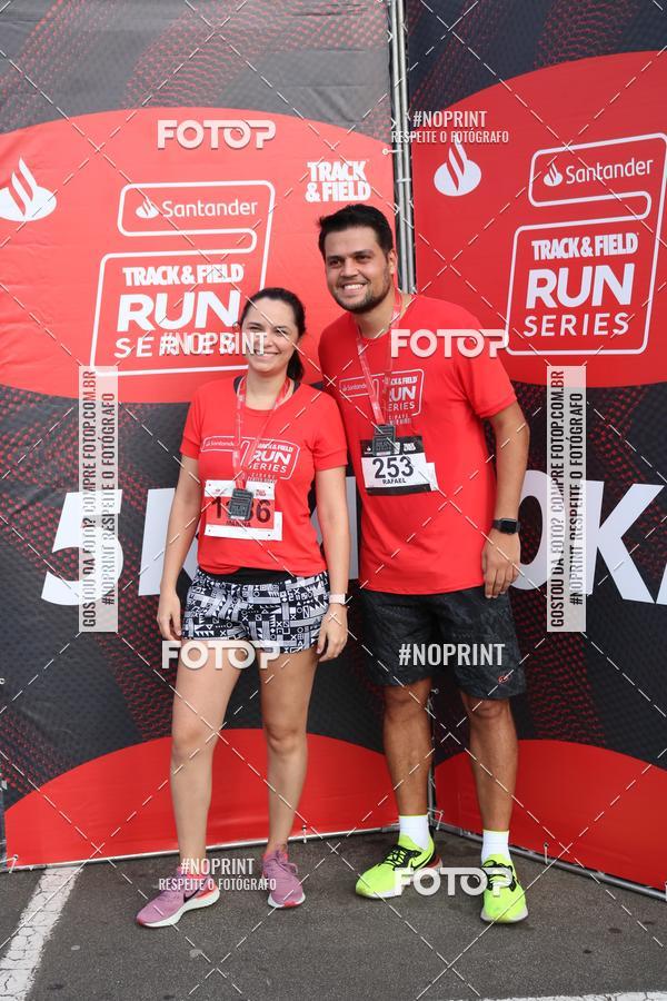 Compra tus fotos del eventoSantander Track&Field Run Series - Cidade Center Norte En Fotop