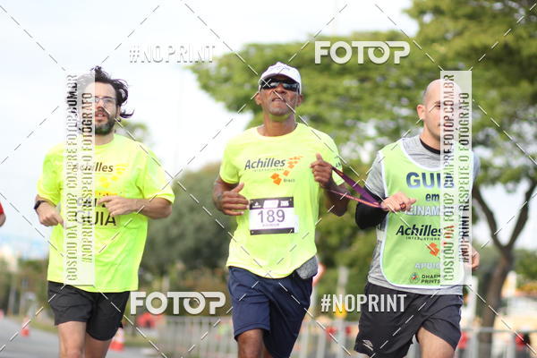 Achetez vos photos de l'vnementSantander Track&Field Run Series - Cidade Center Norte sur Fotop