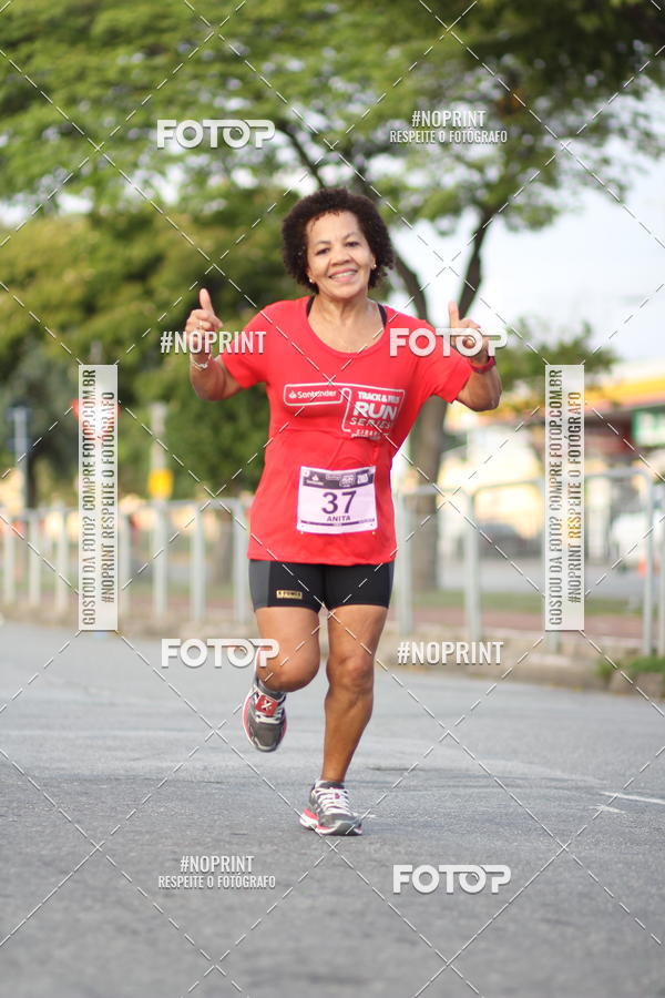 Compre suas fotos do eventoSantander Track&Field Run Series - Cidade Center Norte no Fotop