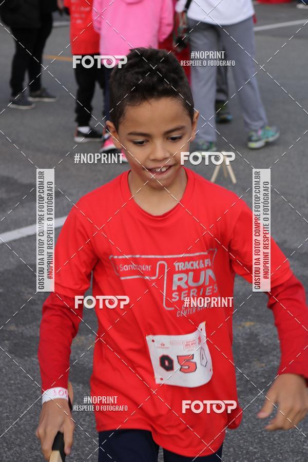 Compre as suas fotos do eventoSantander Track&Field Run Series - Cidade Center Norte no Fotop