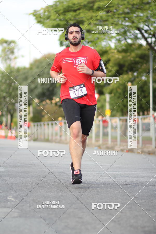 Achetez vos photos de l'vnementSantander Track&Field Run Series - Cidade Center Norte sur Fotop
