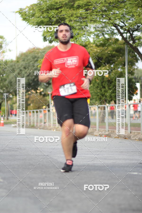 Achetez vos photos de l'vnementSantander Track&Field Run Series - Cidade Center Norte sur Fotop