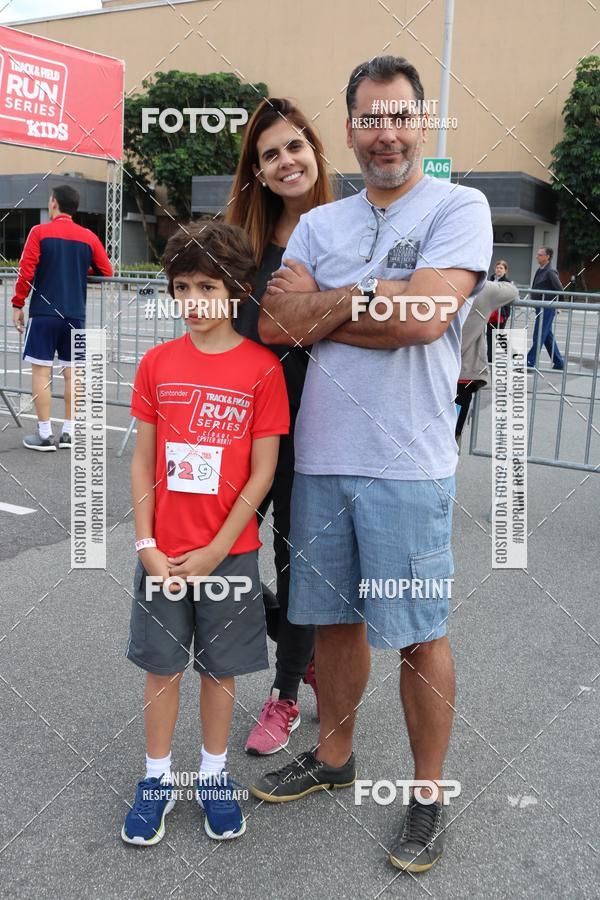Compre as suas fotos do eventoSantander Track&Field Run Series - Cidade Center Norte no Fotop