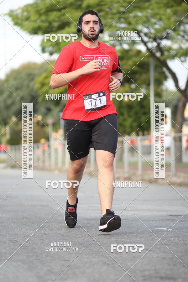 Achetez vos photos de l'vnementSantander Track&Field Run Series - Cidade Center Norte sur Fotop