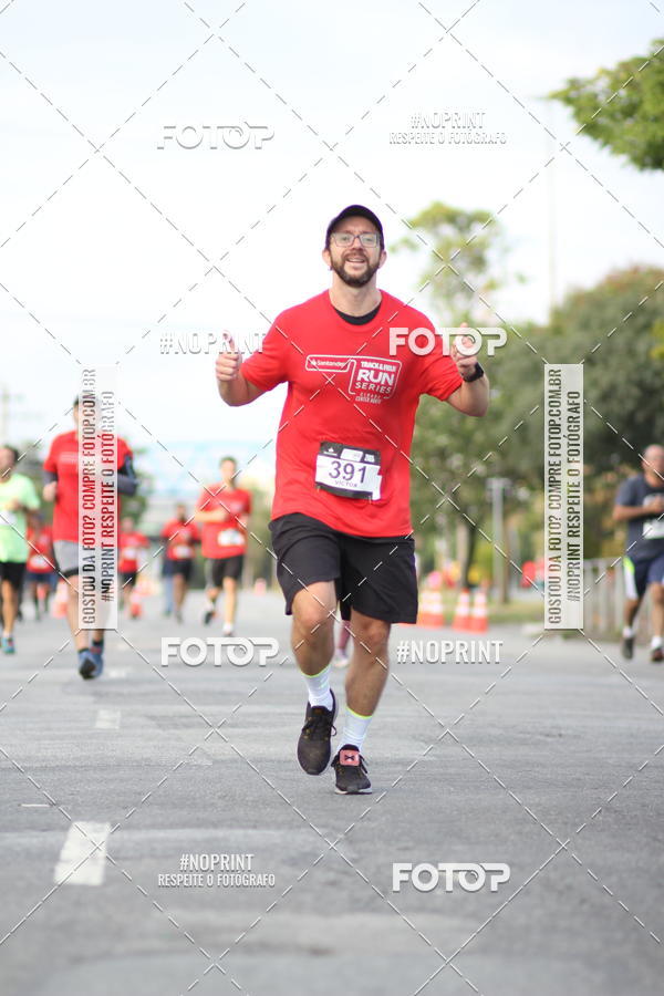 Achetez vos photos de l'vnementSantander Track&Field Run Series - Cidade Center Norte sur Fotop