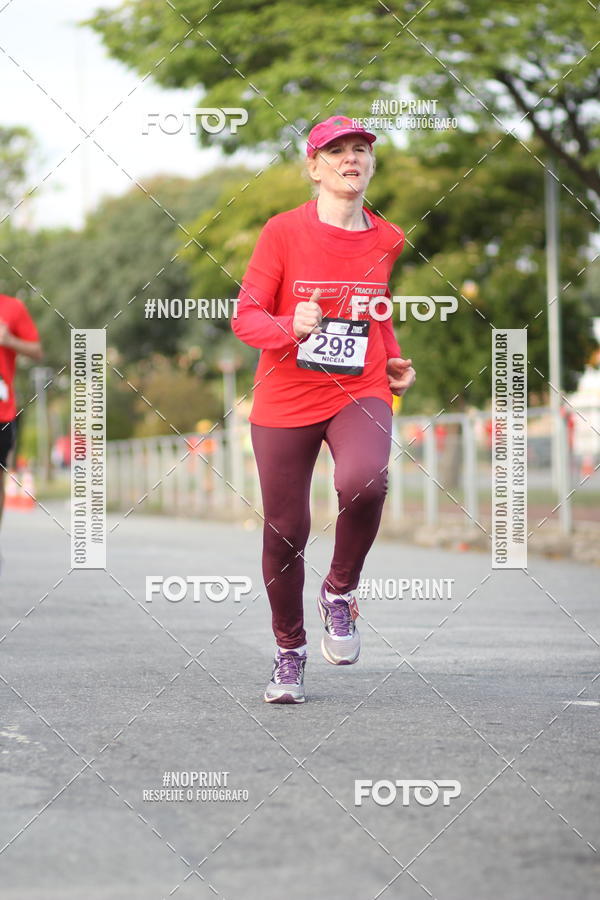 Achetez vos photos de l'vnementSantander Track&Field Run Series - Cidade Center Norte sur Fotop
