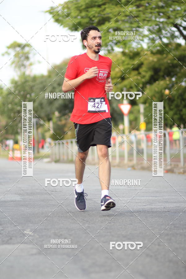 Achetez vos photos de l'vnementSantander Track&Field Run Series - Cidade Center Norte sur Fotop