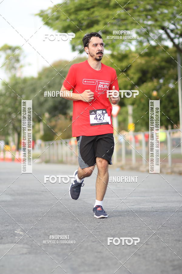 Achetez vos photos de l'vnementSantander Track&Field Run Series - Cidade Center Norte sur Fotop