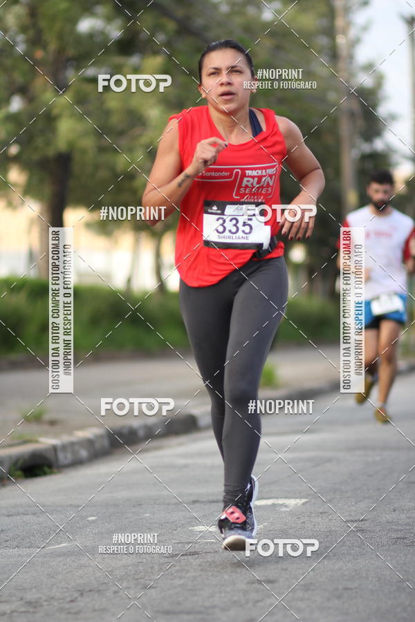 Achetez vos photos de l'vnementSantander Track&Field Run Series - Cidade Center Norte sur Fotop