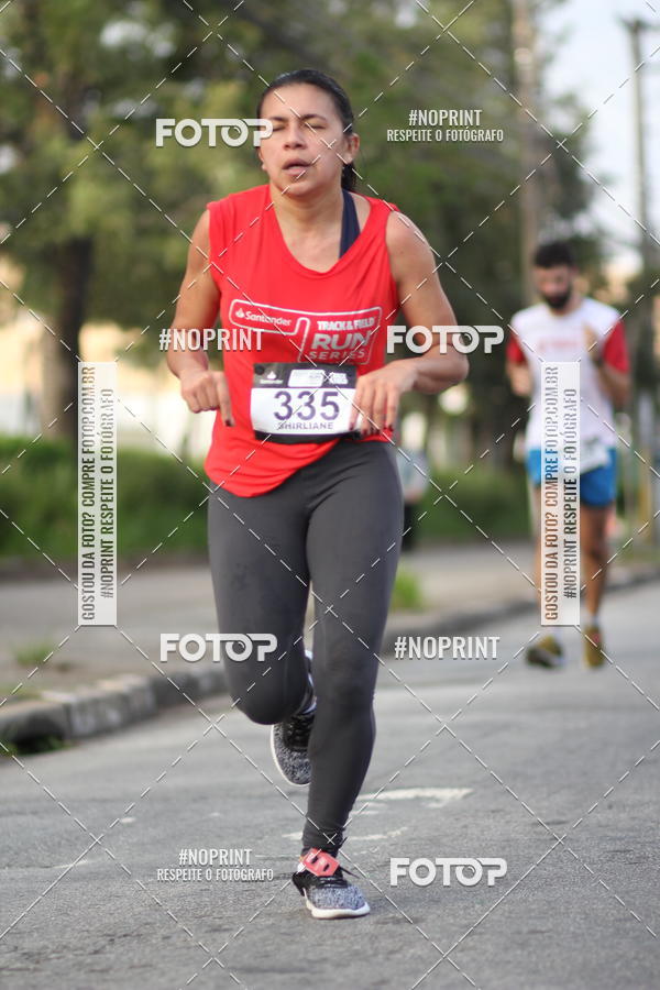 Achetez vos photos de l'vnementSantander Track&Field Run Series - Cidade Center Norte sur Fotop