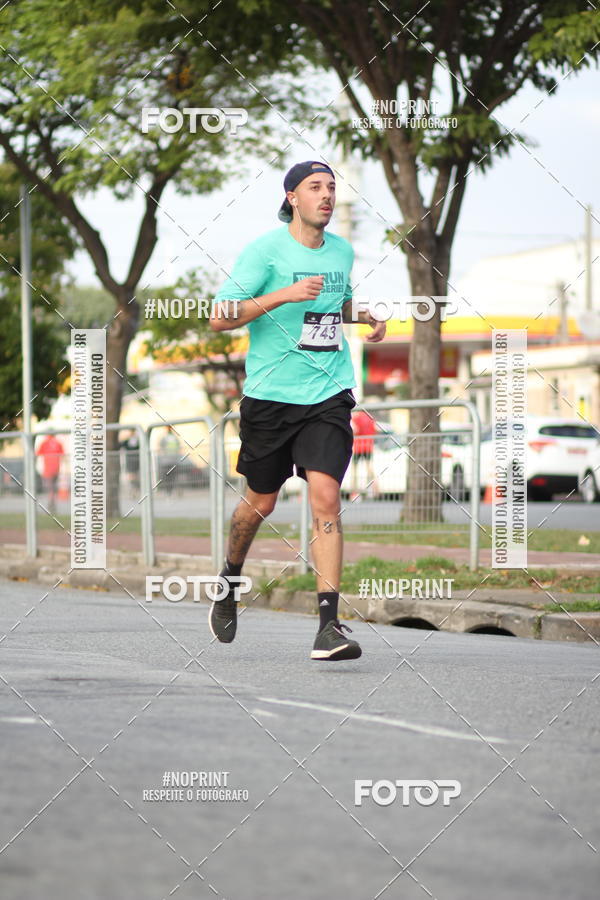 Achetez vos photos de l'vnementSantander Track&Field Run Series - Cidade Center Norte sur Fotop