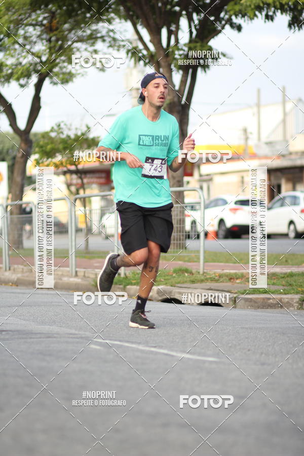 Achetez vos photos de l'vnementSantander Track&Field Run Series - Cidade Center Norte sur Fotop