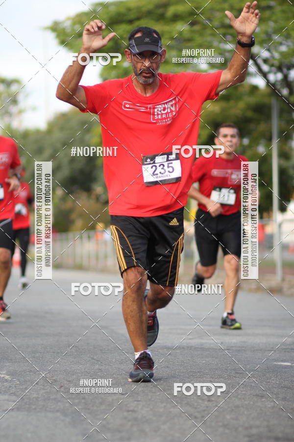 Achetez vos photos de l'vnementSantander Track&Field Run Series - Cidade Center Norte sur Fotop