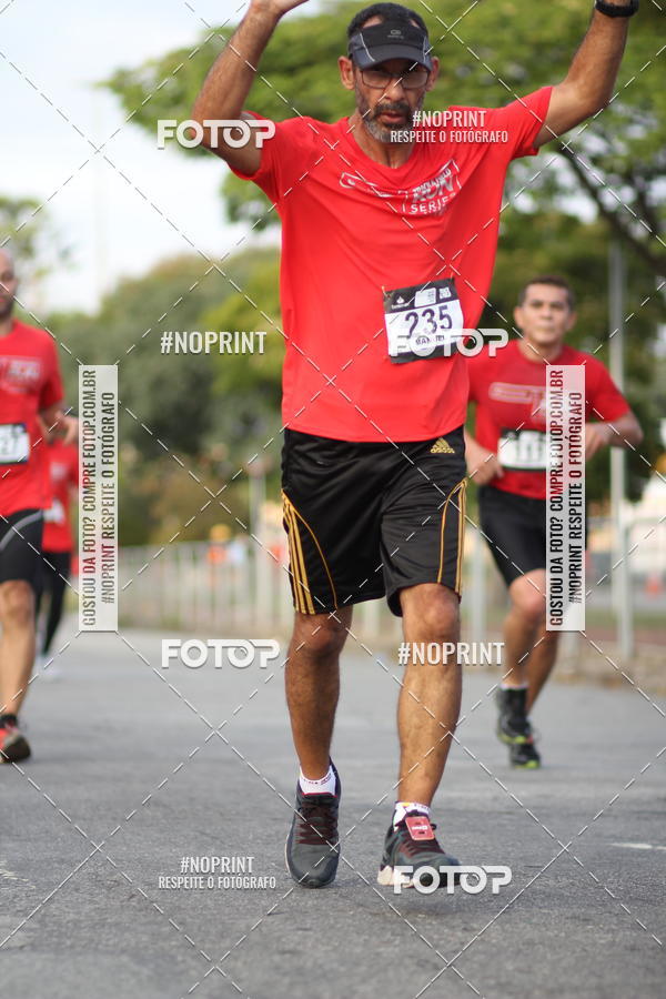 Achetez vos photos de l'vnementSantander Track&Field Run Series - Cidade Center Norte sur Fotop
