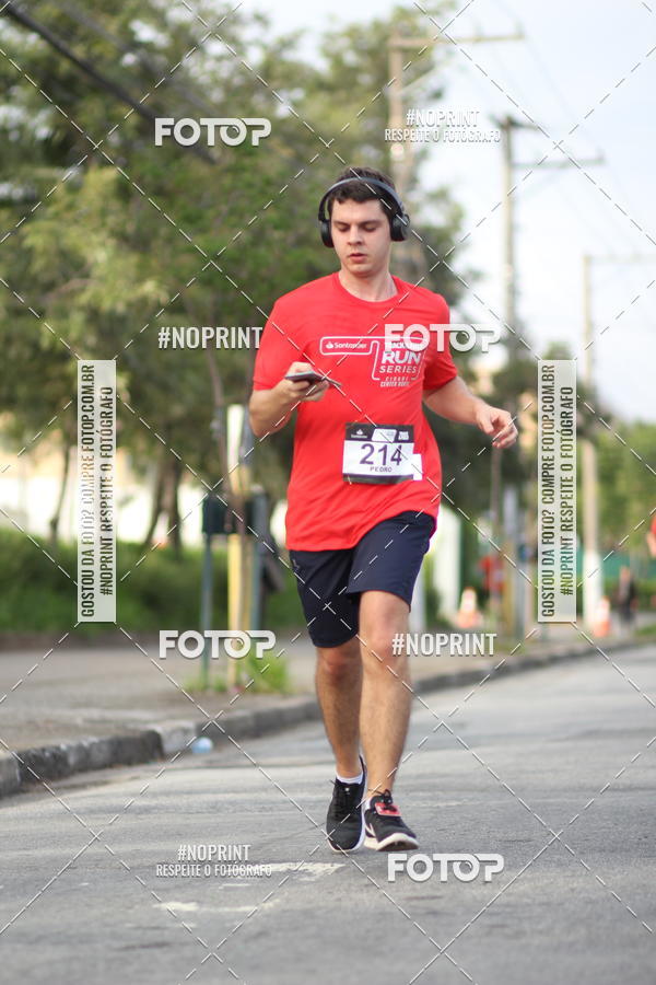 Compra tus fotos del eventoSantander Track&Field Run Series - Cidade Center Norte En Fotop