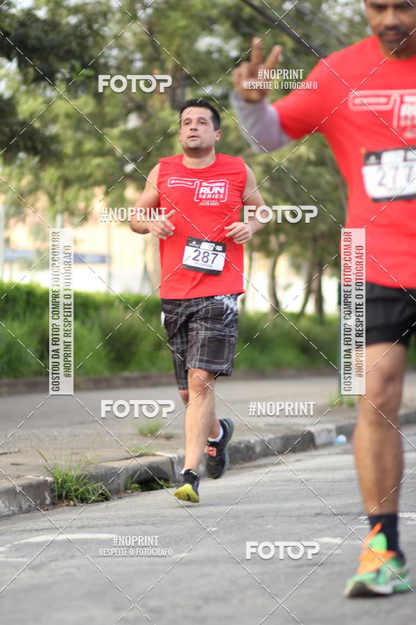 Compra tus fotos del eventoSantander Track&Field Run Series - Cidade Center Norte En Fotop