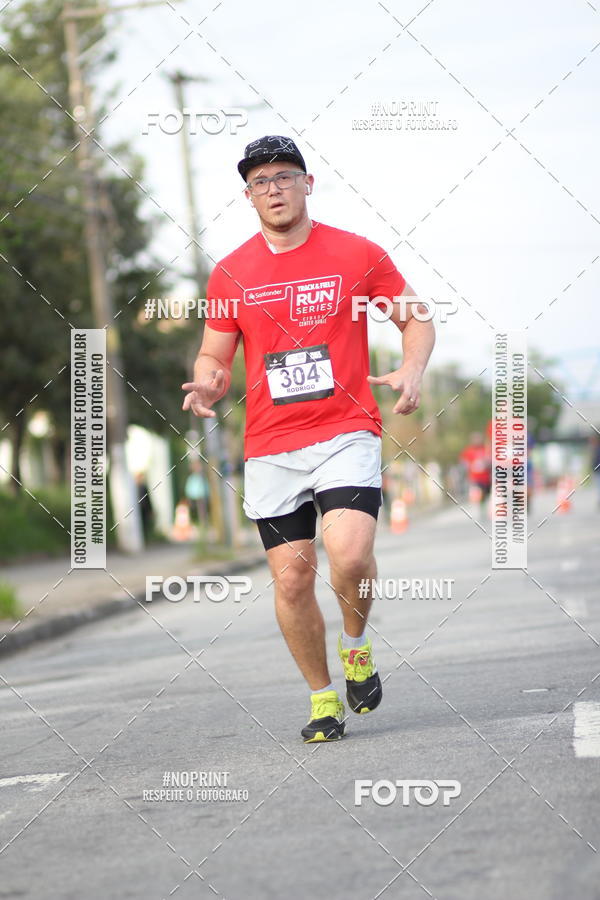 Compra tus fotos del eventoSantander Track&Field Run Series - Cidade Center Norte En Fotop