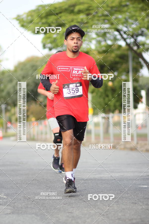 Achetez vos photos de l'vnementSantander Track&Field Run Series - Cidade Center Norte sur Fotop