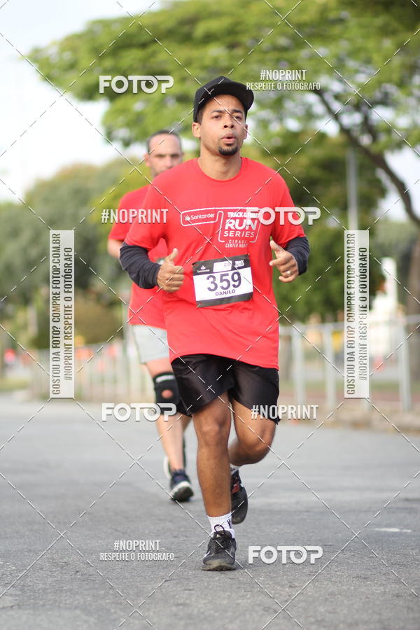 Achetez vos photos de l'vnementSantander Track&Field Run Series - Cidade Center Norte sur Fotop