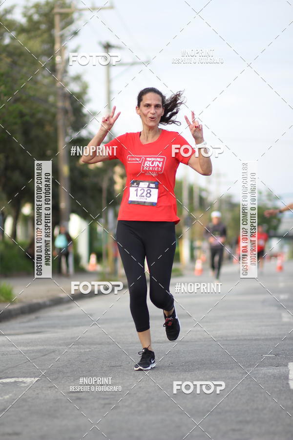 Achetez vos photos de l'vnementSantander Track&Field Run Series - Cidade Center Norte sur Fotop