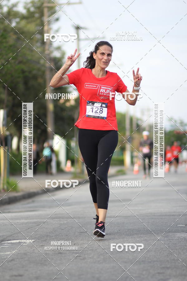 Achetez vos photos de l'vnementSantander Track&Field Run Series - Cidade Center Norte sur Fotop