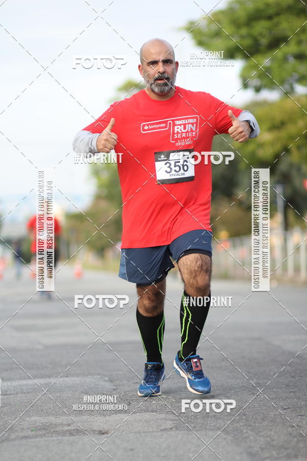 Achetez vos photos de l'vnementSantander Track&Field Run Series - Cidade Center Norte sur Fotop