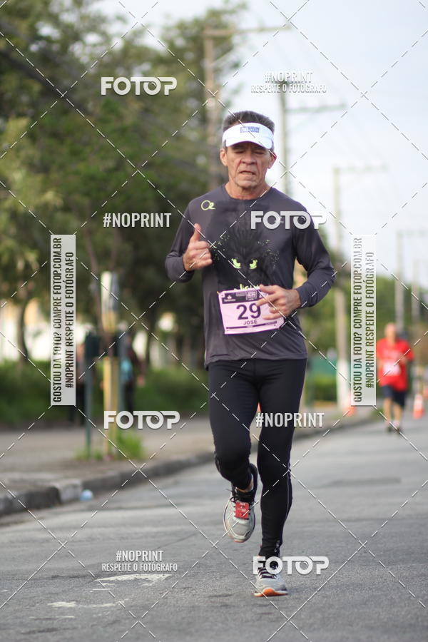 Achetez vos photos de l'vnementSantander Track&Field Run Series - Cidade Center Norte sur Fotop