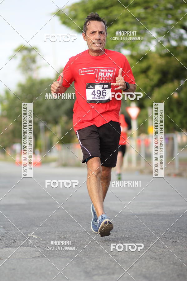 Achetez vos photos de l'vnementSantander Track&Field Run Series - Cidade Center Norte sur Fotop