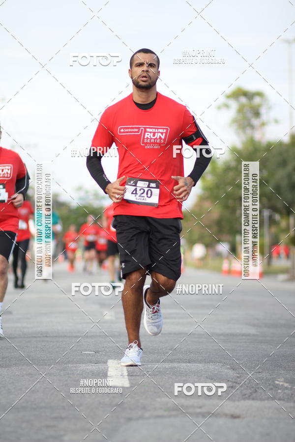 Compra tus fotos del eventoSantander Track&Field Run Series - Cidade Center Norte En Fotop