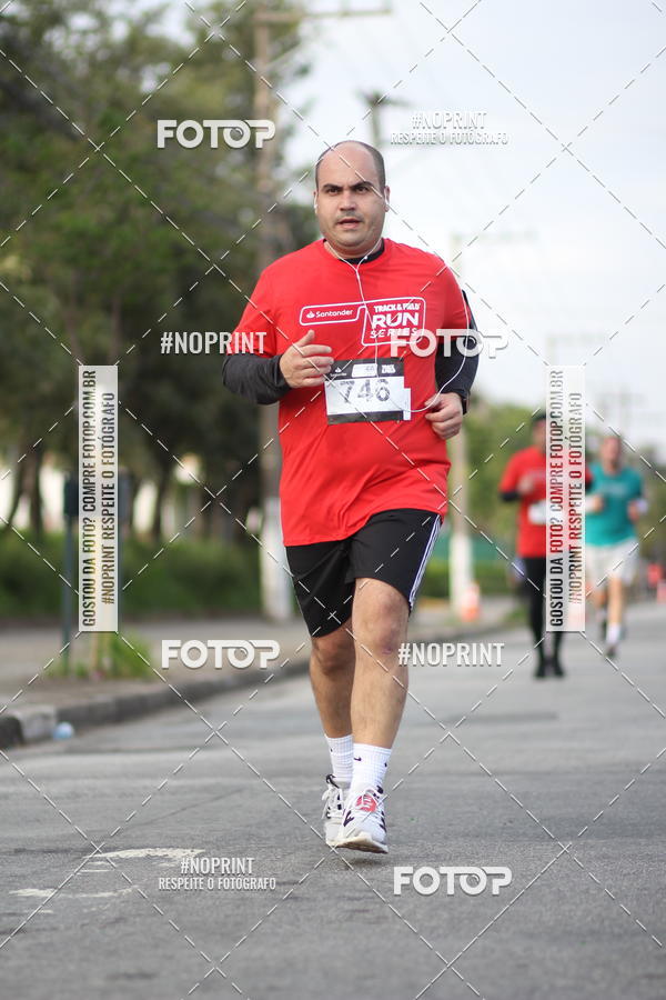 Compra tus fotos del eventoSantander Track&Field Run Series - Cidade Center Norte En Fotop