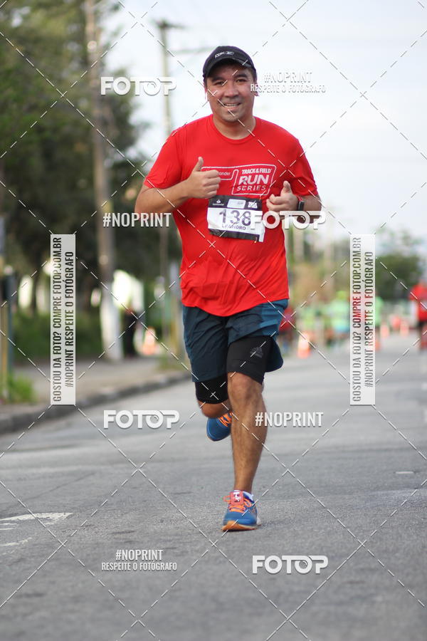 Compre suas fotos do eventoSantander Track&Field Run Series - Cidade Center Norte no Fotop